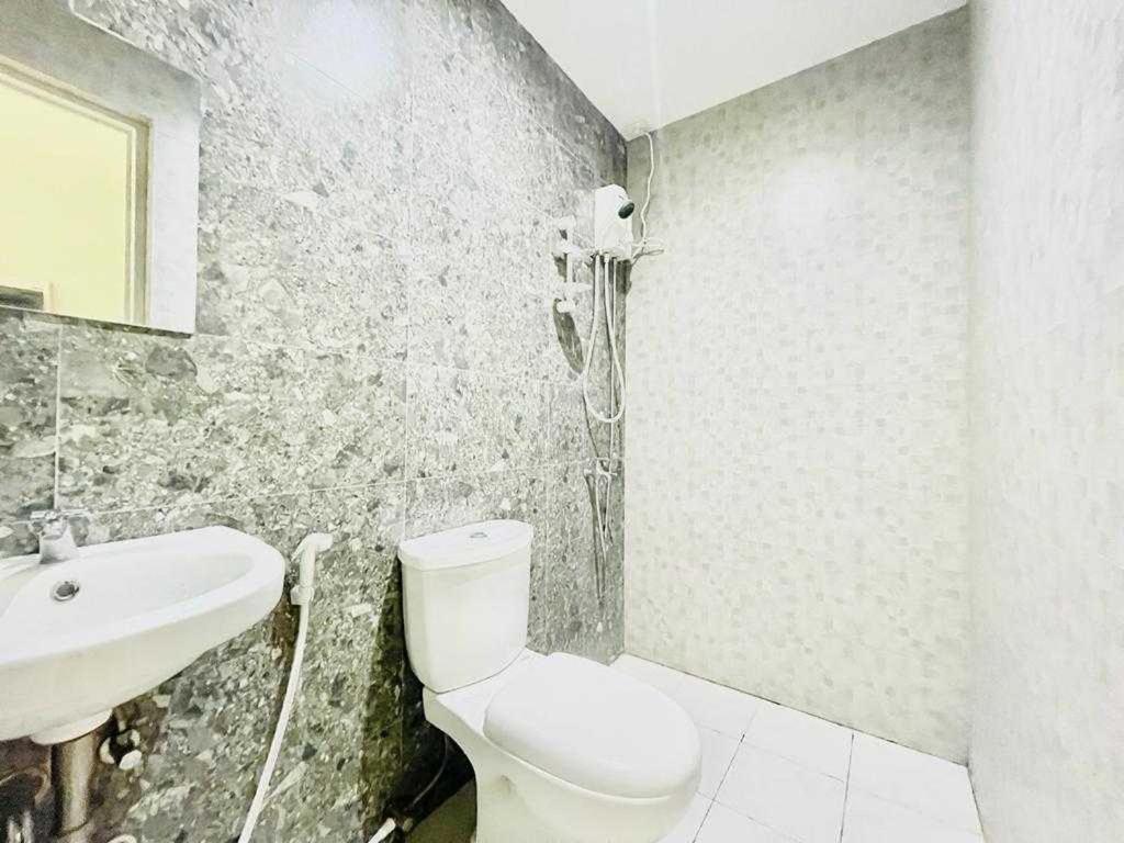 Oyo 1008 Armond Bed And Breakfast Lapu-Lapu City Exteriör bild